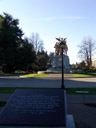 der perfekte platz fuer eine laterne - genau zwischen der statue und der dazugehörigen infotafel || foto details: 2006-02-09, olympia, wa, usa, Sony DSC-F717.