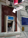 ein ticket-schalter, der genauso aussah wie unsere bankomaten ;) || foto details: 2007-05-25, prague, czech republic, Sony F828.