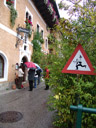 hallstatt street sign: attention, waiters!. 2008-09-25, Sony F828.