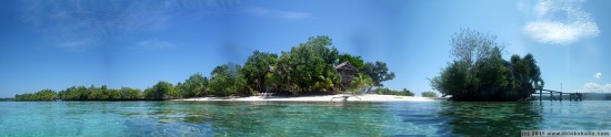 panorama: poya lisa cottages, bomba, togean islands